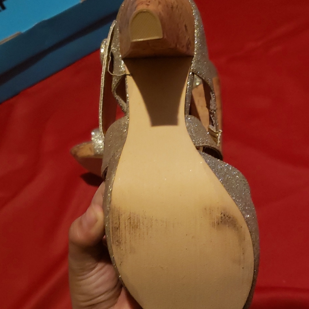 High heels - Picture 3 of 4